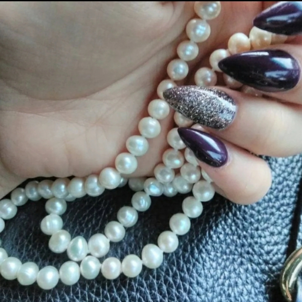 Genuine salt water pearl necklace